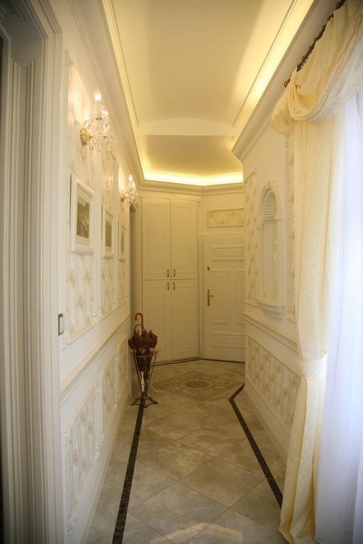 Apartman Nostalgia Κάρλοβι Βάρι Δωμάτιο φωτογραφία