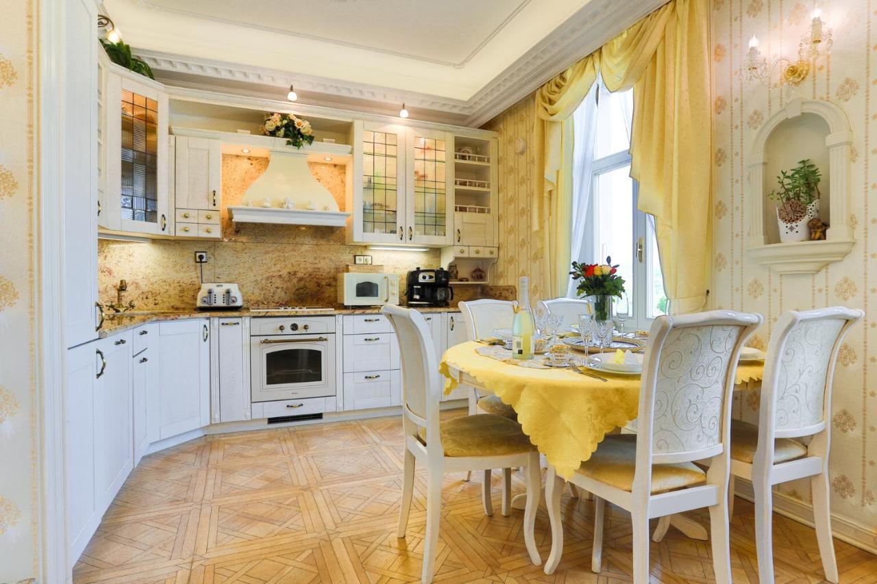Apartman Nostalgia Κάρλοβι Βάρι Εξωτερικό φωτογραφία